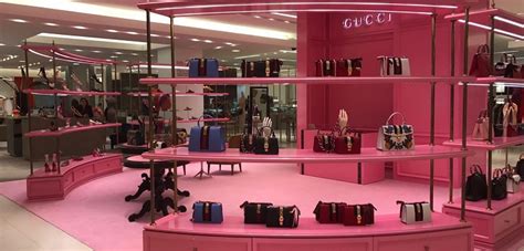 Gucci continúa con su apuesta por México y abre .